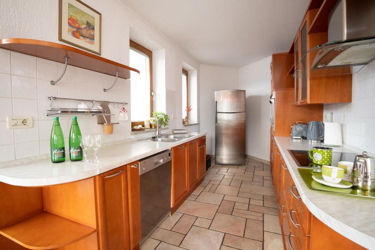 Apartment Ajdi